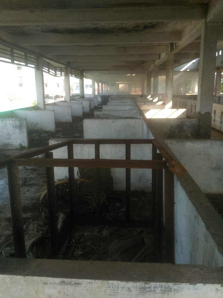 Kondisi bangunan pasar lama sebelum dibongkar